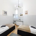 Stylish 4rooms Flat Am Adenauerplatz 8 Personen Kurfuerstendamm * Berlijn
