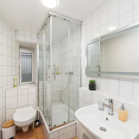 Stylish 4rooms Flat Am Adenauerplatz 8 Personen Kurfuerstendamm Appartement *