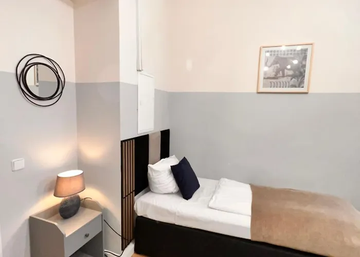 Stylish 4rooms Flat Am Adenauerplatz 8 Personen Kurfuerstendamm