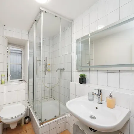 Stylish 4rooms Flat Am Adenauerplatz 8 Personen Kurfuerstendamm Apartamento Berlín